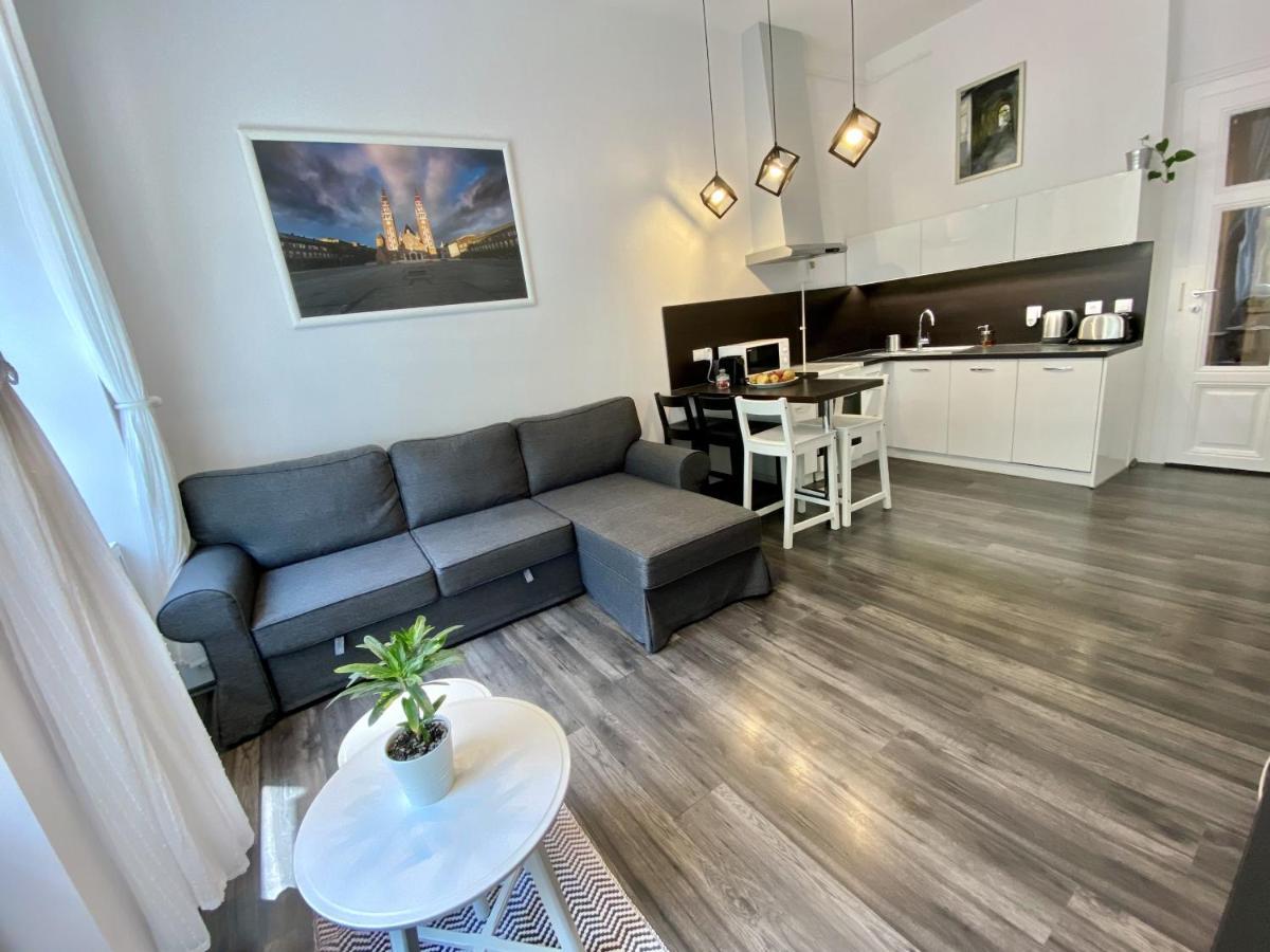 Art Apartment Szeged Exterior photo